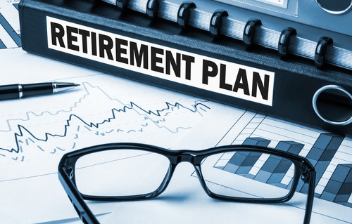 IRA vs. 401(k): Which is the better option?