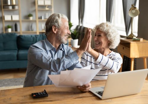 senior couple budgeting