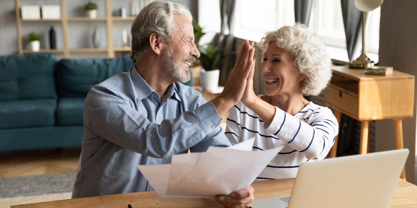 senior couple budgeting